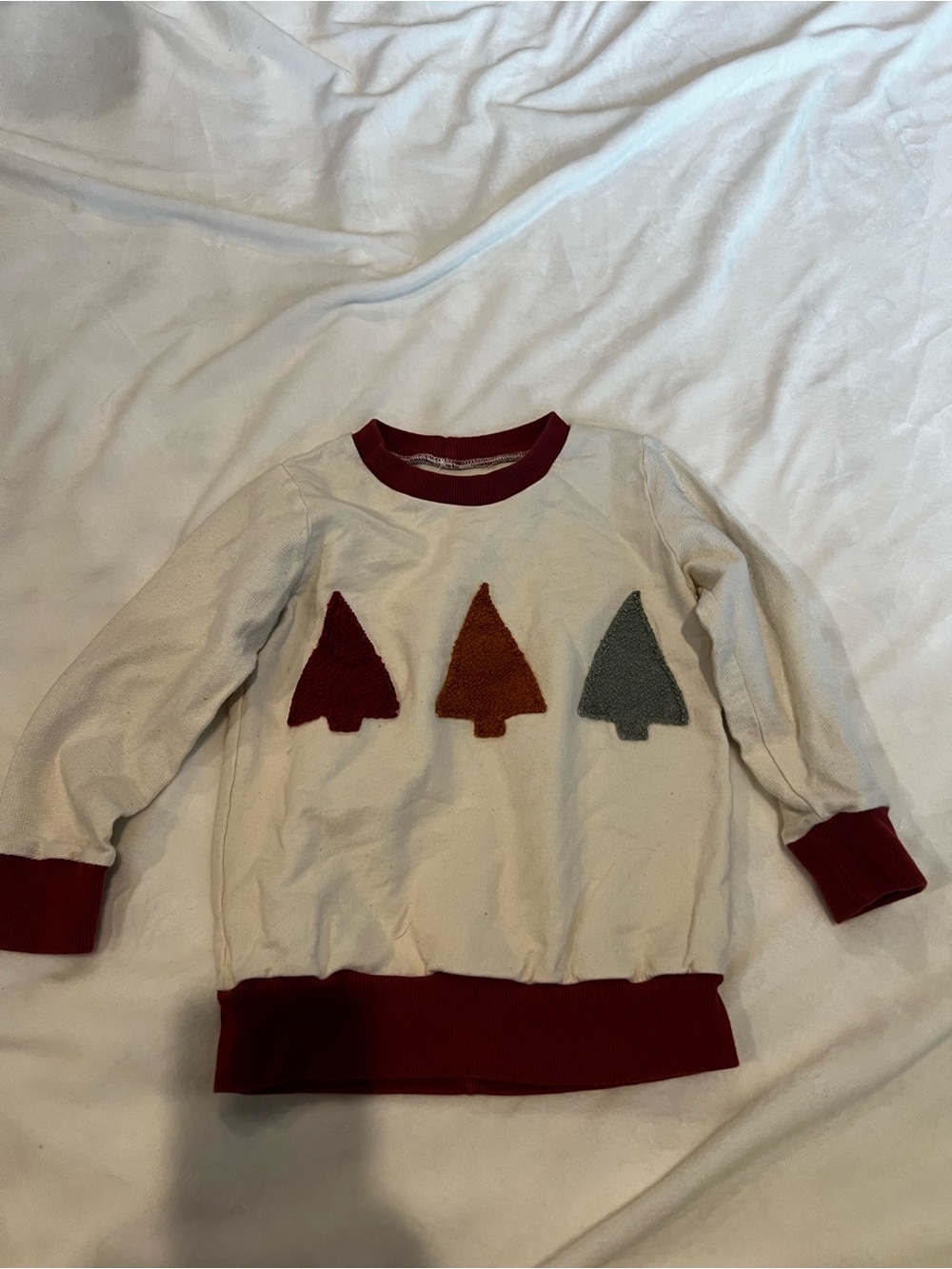 Source Unknown Cream Sweatshirt with Red Trim and Multi-Color Tree Appliqués